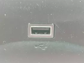 699.AL1G17 ALFA-ROMEO Giulia Front Center Charging Port #2