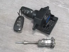 4F0909131J AUDI Ignition Switch Door Lock Cylinder Key Set A5