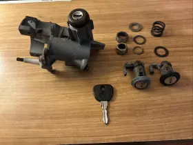 51211904727 BMW Lock Set Ignition Key E30 318I 325E 325IX