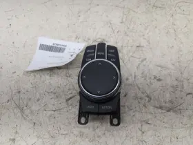 65825A3B1E2 BMW Idrive Multimedia Navigation Controller 530I
