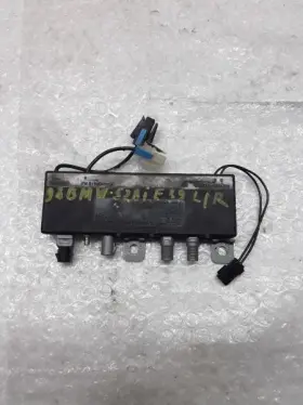 65.25-8 BMW Signal Fm Am Amplifier Booster 528I 352