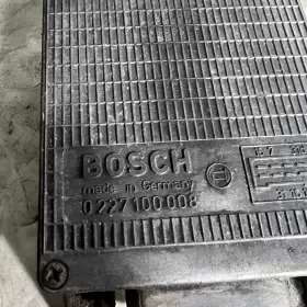 0227100008 BOSCH Ignition Control Unit Pin 928 Porsche #2