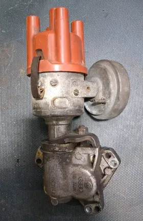 0237022013 BOSCH Ignition Distributor Porsche
