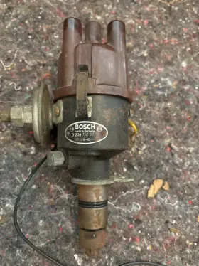 VJU-4-BR-20 BOSCH Distributor Volvo