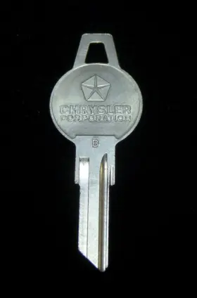 O1122R BRIGGS AND STRATTON Pentastar Glove Box Tailgate Key