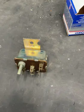 SR-111 CARQUEST Starter Relay Nos
