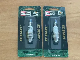 5843 CHAMPION Ezstart Engine Spark Plug Federal Mogul CJ8 J8C