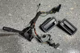 3393 CHEVROLET Ignition Turn Signal Switch Harness Keys S-10