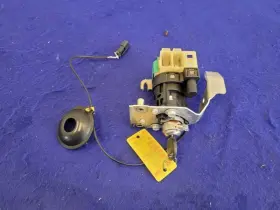 633.GM1Y04 CHEVROLET Frc Ignition Switch Key C5 Corvette