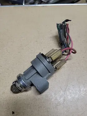 D1404 CHEVROLET Ignition Switch Keys 57 Gm Chevy Belair