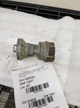 633.GM8569 CHEVROLET TRUCK Ignition Switch