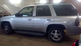 646-01543 CHEVROLET TRUCK Fuse Box Engine Envoy