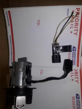 USA0076 CHEVROLET Ignition Switch Lock Cylinder Key Sunfire