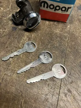 15775B CHRYSLER Nos Lock Cylinder Ignition Keys Box Mopar #2