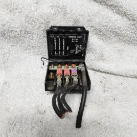 A1705450301 CHRYSLER Fuse Box Block Module Junction Mercedes