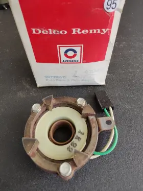 D1949 DELCO Nos Passenger Distributor Pole Chevy
