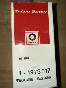 1973517 DELCO REMY Vacuum Advance Nos Corvette