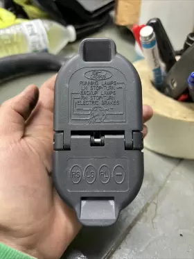 6447-302-B1 FORD Rear Trailer Wiring Connector Plug