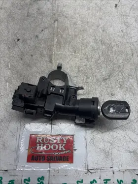 8L8T15607 FORD Ignition Switch Lock Cylinder Key Escape