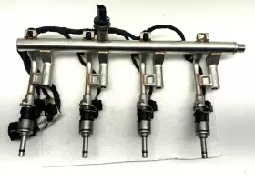 DS7G-9F593-EA FORD Fuel Injectors Set Rail Escape