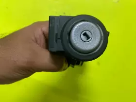 GM5T-15607-AB FORD Ignition Switch Lock Cylinder Key Escape