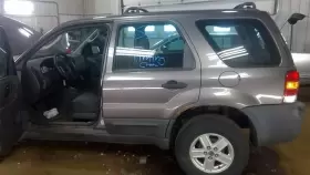 646-01133 FORD TRUCK Fuse Box Engine Escape #3