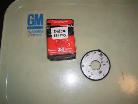 1930355 GM Nos Delco Distributor Breaker Plate Corvair