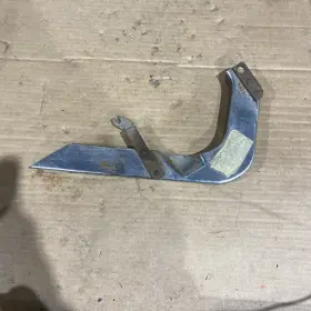 3819766 GM Right Lower Spark Plug Wire Heat Shield A40