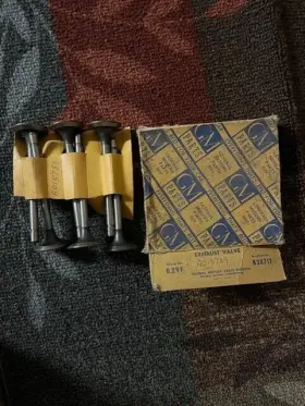 838717 GM Set Exhaust Valves Engines Nos Chevrolet