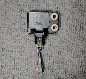 E12-310 HITACHI Ignition Igniter Acura Legend Vigor