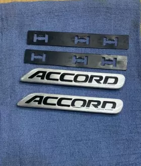 324-100-2 HONDA Carpet Emblem Badge Accord #2