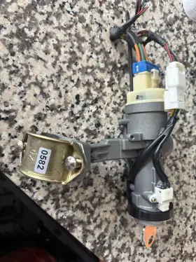 819002DA00 HYUNDAI Ignition Lock Cylinder Key Elantra
