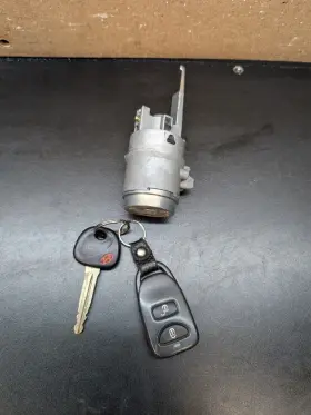 IWK-50898 HYUNDAI Ignition Control Switch Key