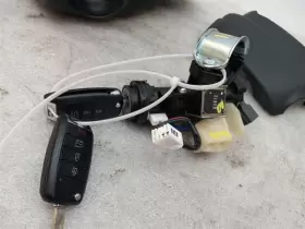 633-60188 KIA Ignition Switch Key Clam Shells Sorento #2