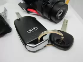 81905-R5140 KIA Ignition Lock Cylinder Keys Door Sorento #2