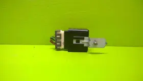 K53HZBQ KIA Van Rear Int Wiper Module Relay Sedona #2
