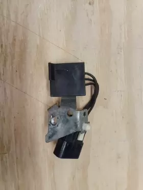 LR004160 LAND ROVER Radio Suppression Capacitor #2