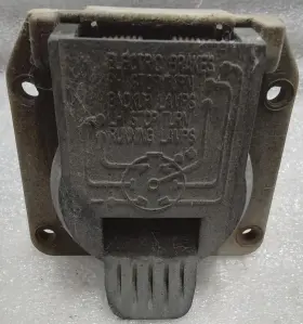 699.FD2212 LINCOLN Rear Bumper Tow Trailer Connector Hitch