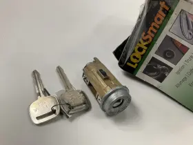 LC13900 LOCKSMART Ignition Lock Cylinder Toyota Camry