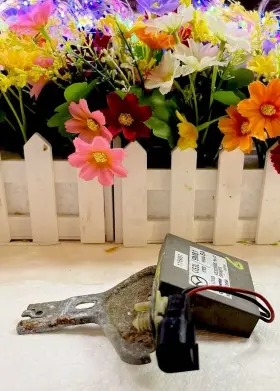 GS3L67-6B0 MAZDA Buzzer Keyless Body Relays Switch #3