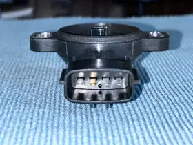 KJ01-18-911 MAZDA Supercharged Throttle Position Sensor #3