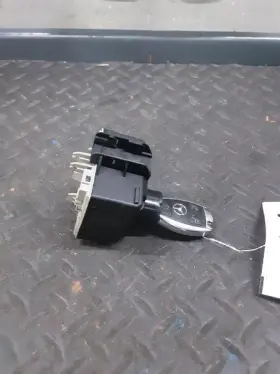 1669059702 MERCEDES Ignition Switch Key GLE350