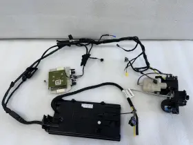 CL500 MERCEDES Trunk Lock Vacuum Actuator Antenna