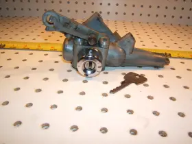 8280 MERCEDES Diesel Neiman Ignition Steering Lock Key W110