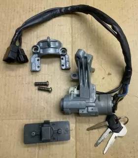 316831 MITSUBISHI Ignition Swich Lock Keys Montero #2