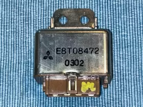 E8T08472 MITSUBISHI Stealth Fuel Pump Mfi Relay 3000GT Dodge #2