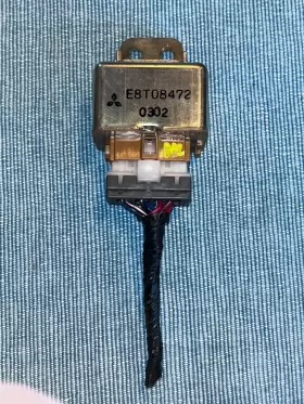 E8T08472 MITSUBISHI Stealth Fuel Pump Mfi Relay 3000GT Dodge