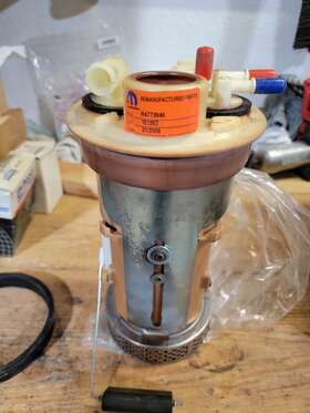 04773946 MOPAR Fuel Pump Module B250 B350 Dodge