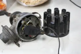 2095647 MOPAR Distributor 318 Dodge Plymouth
