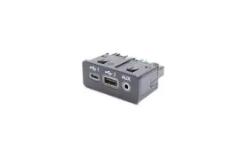 28023-6CA1A NISSAN Center Console Usb Hub Audio Jack Altima